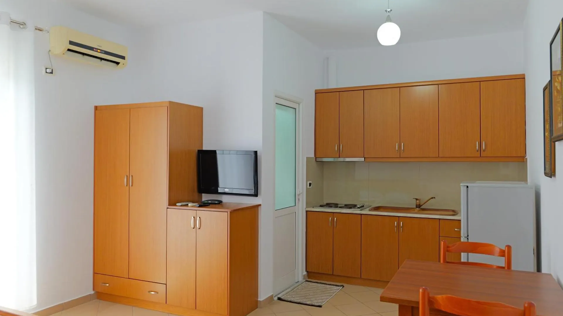 Vila Marina Apartments Sarande 0*,  Albania